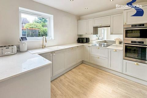 3 Woodmount, Crockenhill, Swanley, BR8 8ER