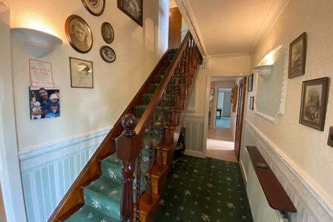 3 Gorsey Lane, Ashton-under-lyne, OL6 9AU
