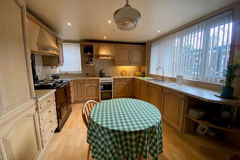 3 Gorsey Lane, Ashton-under-lyne, OL6 9AU