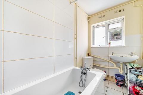 2 bedroom flat for sale, Hornsey,  London,  N8