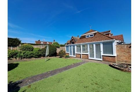 4 bedroom detached bungalow for sale, Holm Oak Gardens, Broadstairs CT10