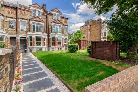 1 bedroom flat for sale, Clapham Common North Side, London SW4