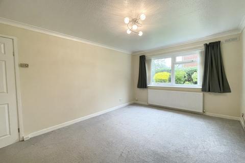 2 bedroom flat to rent, Tillard Avenue, Cheadle Heath, SK3