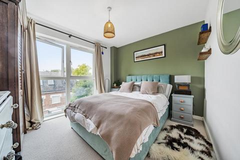 2 bedroom flat for sale, Furmage Street, Earlsfield
