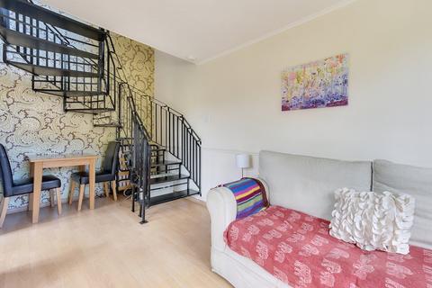 82 Henniker Gate, Chelmsford, CM2 6SB