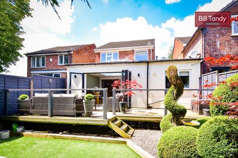 3 bedroom link detached house for sale, Canterbury Close, Lichfield, WS13