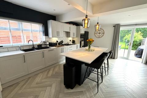 93 Dane Road, Denton, Manchester, M34 2HY