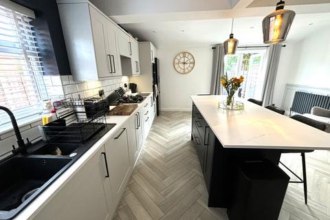 93 Dane Road, Denton, Manchester, M34 2HY