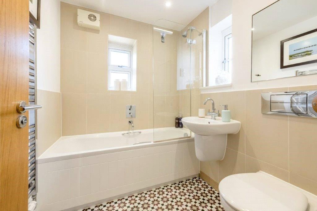 Ensuite