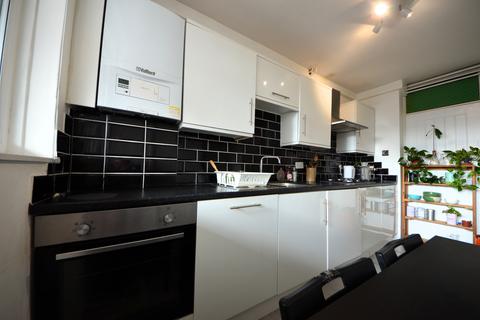 4 bedroom apartment to rent, Anthony Cope Court, Chart Street, London, N1