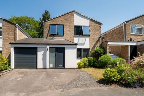 3 Broad Walk, Frimley, Camberley, GU16 8SS