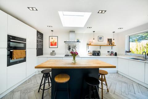 3 Broad Walk, Frimley, Camberley, GU16 8SS