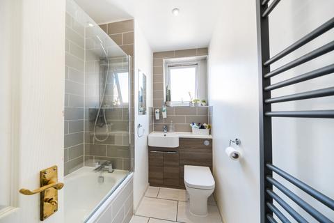 3 Broad Walk, Frimley, Camberley, GU16 8SS