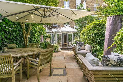 3 bedroom flat to rent, 8 Palace Gardens Terrace, Kensington, London, W8