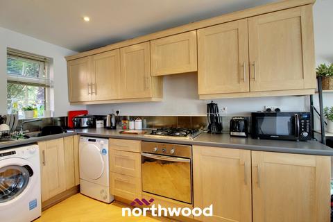 2 bedroom flat for sale, Brander Close, Doncaster DN4