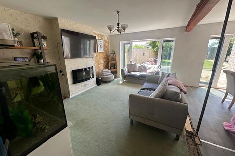 77 Newcourt Road, Topsham, Exeter, EX3 0BU