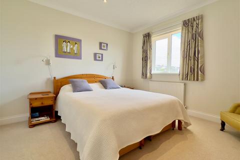 44 Treguddock Drive, Wadebridge, PL27 6BQ