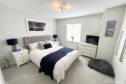 18 Cassley Crescent, Lubbesthorpe, Leicester, LE19 4BJ