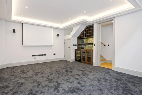 2 bedroom mews for sale, Colonnade, London WC1N