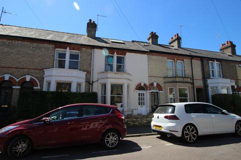 3 bedroom terraced house to rent, Marshall Road, Cambridge