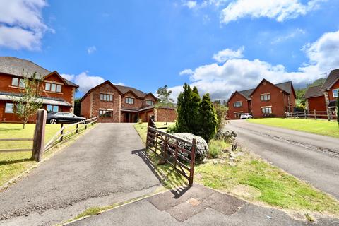 34 Lakeside, Tredegar, NP22 3BL
