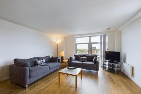 2 bedroom apartment to rent, Whitehall Quay, Leeds