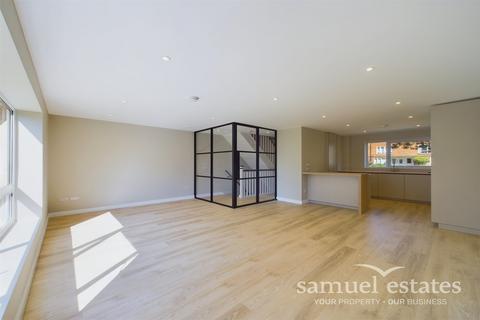 3 bedroom maisonette to rent, 13 Oakhill Court, Edge Hill, Wimbledon, SW19