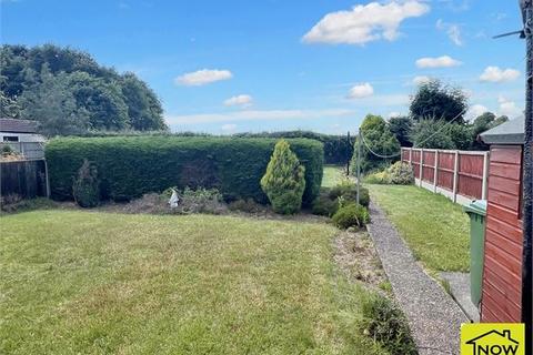 2 bedroom semi-detached bungalow for sale, Brooke Close, Balderton, Newark, Nottinghamshire.