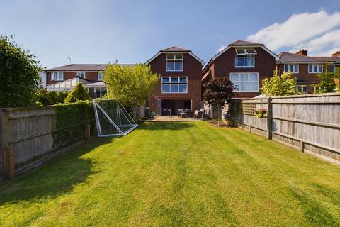 4 bedroom detached house for sale, Littleworth Road, Downley