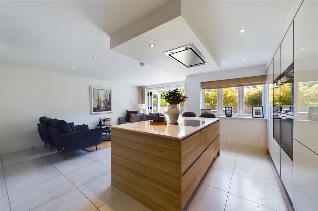 Kitchen/Living Area