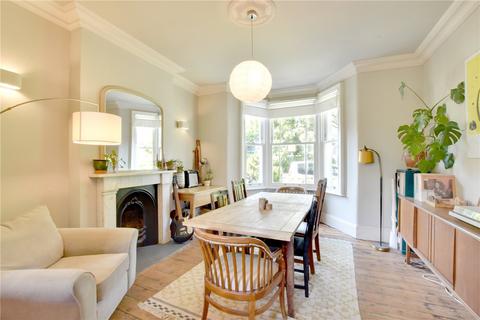 25 Ashmead Road, London, SE8 4DY