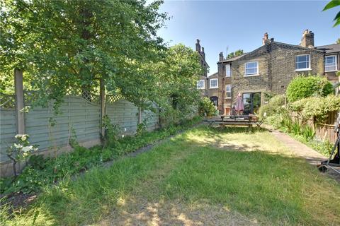 25 Ashmead Road, London, SE8 4DY