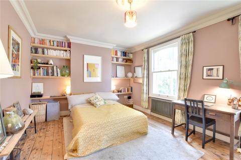 25 Ashmead Road, London, SE8 4DY