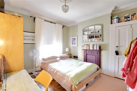 25 Ashmead Road, London, SE8 4DY