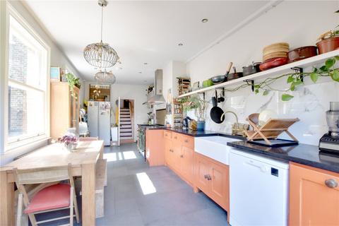 25 Ashmead Road, London, SE8 4DY