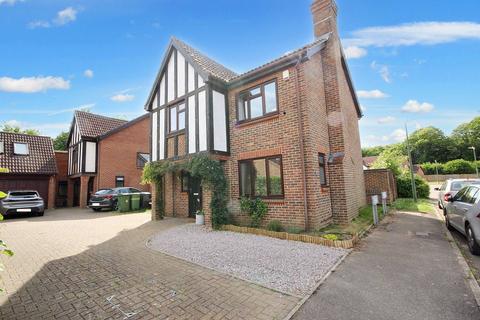 3 bedroom detached house for sale, The Weavers, Allington ME16