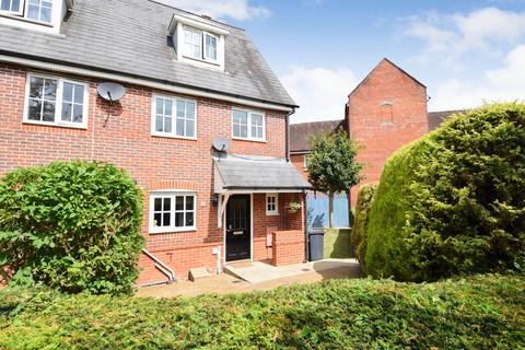 3 bedroom end of terrace house for sale, Oaklands Avenue, Amesbury, SP4 7WL