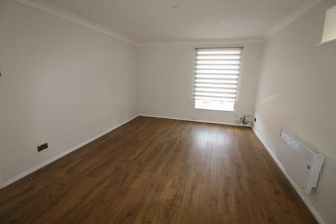 2 bedroom flat to rent, Shelley Street, Ipswich, IP2
