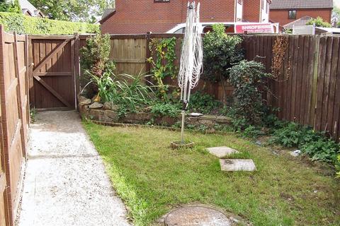 2 bedroom terraced house to rent, Borras Road, Wrexham LL13