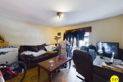 2 bedroom flat for sale, Glebe Road, Peterborough, Cambridgeshire, PE2 8BG