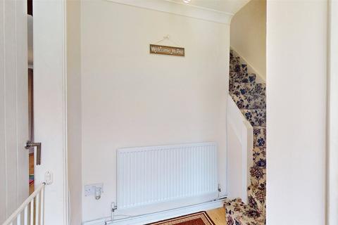49 Long Acre, Basildon, SS14 2LW