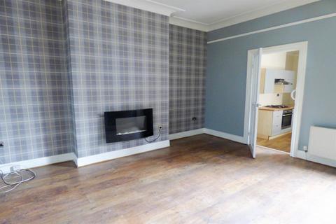 2 bedroom flat to rent, Oxford Avenue, South Shields