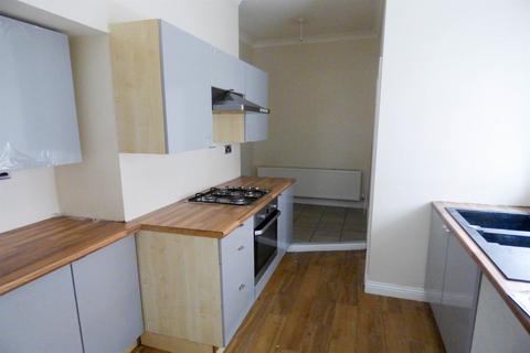 2 bedroom flat to rent, Oxford Avenue, South Shields