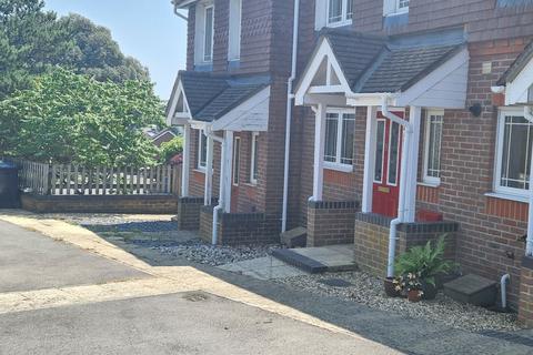 2 bedroom terraced house to rent, Branksome, Poole BH12