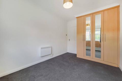 2 bedroom flat to rent, London Road, Stanmore, HA7