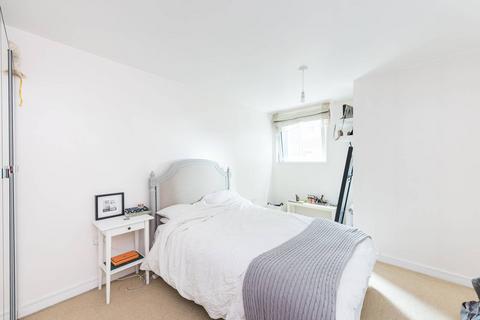 1 bedroom flat to rent, Salamanca Place, Vauxhall, London, SE1