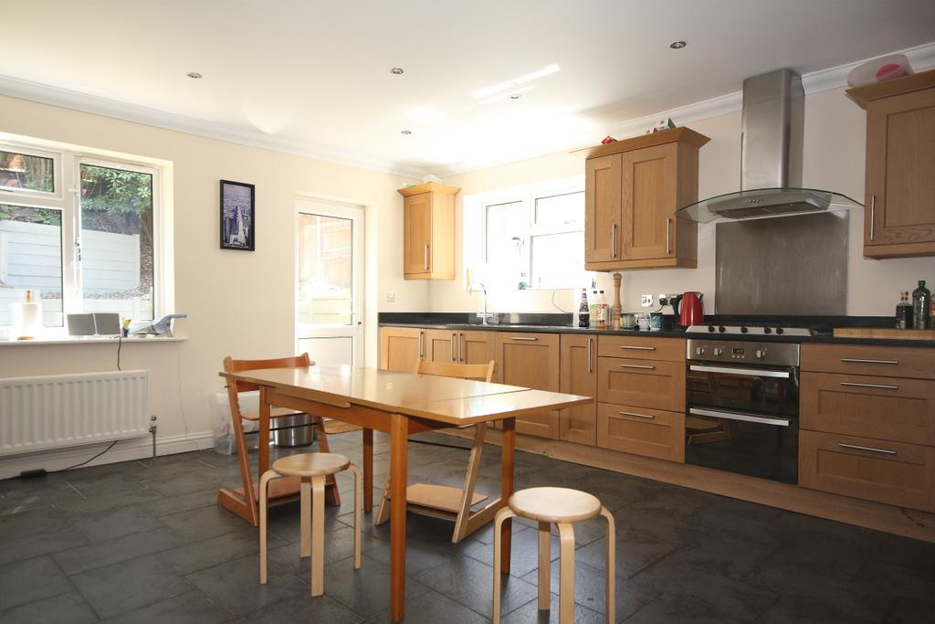 Kitchen/Breakfast Room