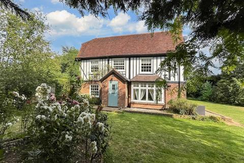 5 bedroom detached house for sale, Haviker Street, Tonbridge TN12