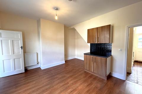 2 bedroom terraced house to rent, Riseley Road, Hartshill, Stoke-on-Trent, ST4