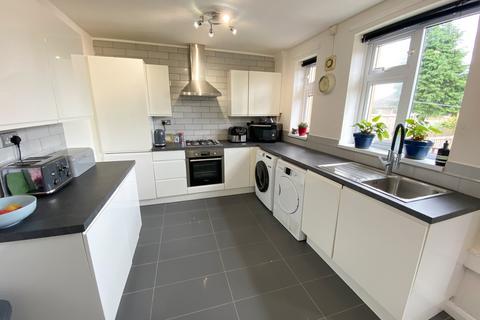 3 bedroom terraced house for sale, West Avenue, Holmfirth HD9